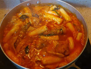 화곡미담 옛날 떡볶이 — 5점을 준 리뷰어가 2020년 4월 올린 사용 사진