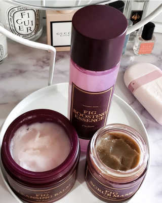 ChelseaLearnsMakeup님이 올린 리뷰 사진 3