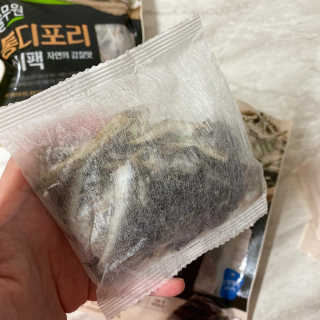 [풀무원] 자연의 감칠맛 통디포리, 통멸치 다시팩 세트 — 5점을 준 리뷰어가 2020년 5월 올린 사용 사진