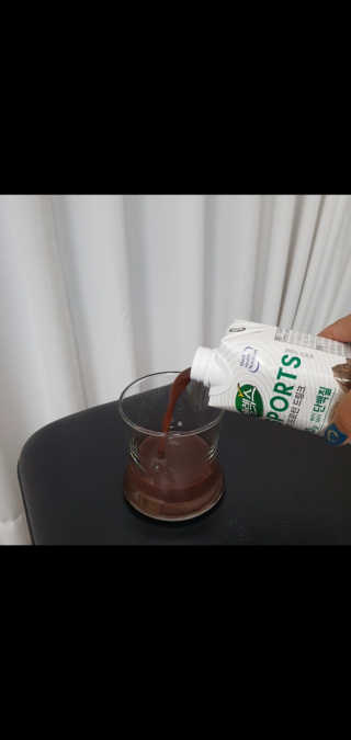 셀렉스스포츠 셀렉스 스포츠 드링크 초콜릿 _ 330ml x 12팩 — 5점을 준 리뷰어가 2020년 11월 올린 사용 사진