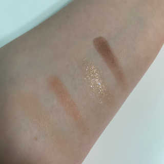 [블랙루즈] 크리스탈 하트 락 섀도우 4종 중 택1 — 4.5점을 준 리뷰어가 2020년 9월 올린 사용 사진