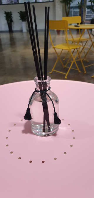 레나스 프리미엄 아로마 디퓨저 200ml  [1SET] — 5점을 준 리뷰어가 2020년 6월 올린 사용 사진