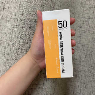 내추럴프렌드 아쿠아 에센셜 썬크림 — 5점을 준 리뷰어가 2020년 9월 올린 사용 사진