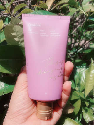프라도어 바디 프라이머 크림-데오도란트 x 퍼퓸 로션 — 5점을 준 리뷰어가 2020년 7월 올린 사용 사진