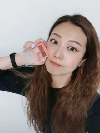 [블랙루즈] 크리스탈 하트 락 섀도우 4종 중 택1 — 5점을 준 리뷰어가 2020년 9월 올린 사용 사진