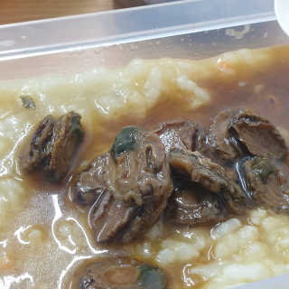 바다는다웰빙이다 완도사랑 전복죽 250g - 2팩 + 전복장조림 2팩 — 5점을 준 리뷰어가 2020년 8월 올린 사용 사진