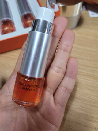 메디페르 [ 1+1 ] 루테인앰플세트 1개 + 루테인크림 50ml 1개 — 5점을 준 리뷰어가 2020년 9월 올린 사용 사진