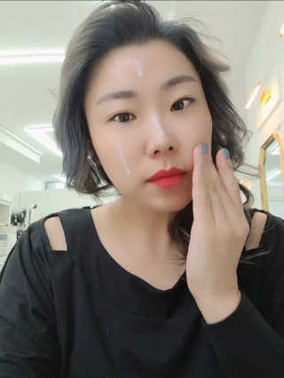 ECLADO 에끌라두 멜라이져 화이트닝 세럼 — 5점을 준 리뷰어가 2020년 10월 올린 사용 사진