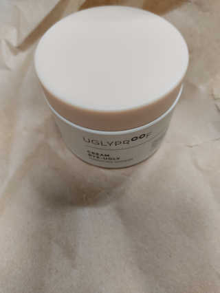 어글리프루프 크림 바이어글리 하이드레이션 샤워 50ml — 5점을 준 리뷰어가 2020년 12월 올린 사용 사진