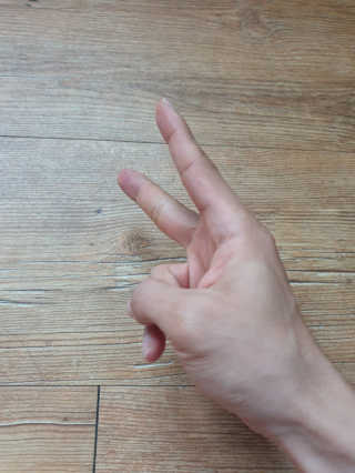 다슈코리아 다슈 클래식 인크레더블 샤인 포마드 — 3점을 준 리뷰어가 2020년 11월 올린 사용 사진