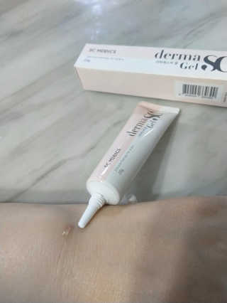 derma SC-Gel 더마에스씨 겔 20g — 5점을 준 리뷰어가 2020년 5월 올린 사용 사진