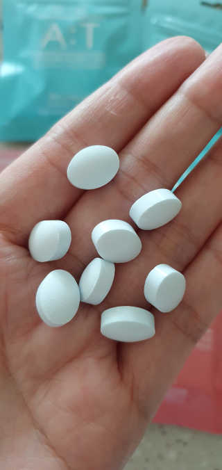 입 냄새 완화에 도움을 주는 에티켓 캔디 복숭아맛 앳캔디 — 5점을 준 리뷰어가 2020년 12월 올린 사용 사진