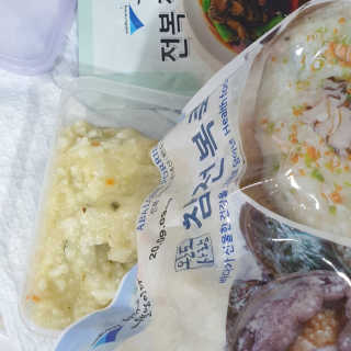 바다는다웰빙이다 완도사랑 전복죽 250g - 2팩 + 전복장조림 2팩 — 5점을 준 리뷰어가 2020년 8월 올린 사용 사진