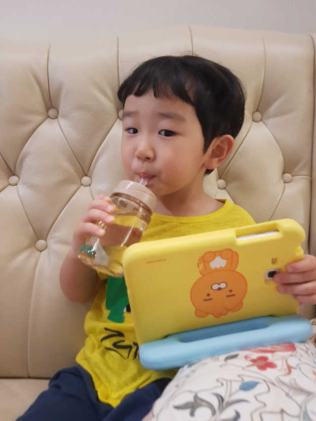 유비맘 샘방지 PPSU 빨대컵_컬러 랜덤 발송 리뷰 사진