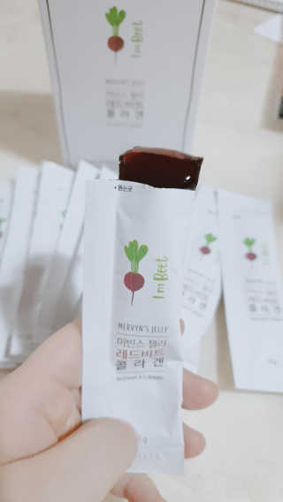 유유네이처 머빈스 젤리 레드비트 콜라겐 — 5점을 준 리뷰어가 2020년 5월 올린 사용 사진