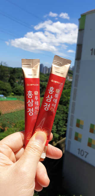 서울약사신협_투데이홍삼정_틴케이스_10g x 30포 — 5점을 준 리뷰어가 2020년 7월 올린 사용 사진