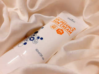 트리티스 US [TREATIS] UV Defence Sun Cream PA+++ / SPF50+ — 5점을 준 리뷰어가 2020년 10월 올린 사용 사진