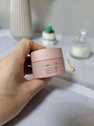 Tween.Ty Skin 트웬티스킨 리페어 아이크림 프리미엄 라인 — 5점을 준 리뷰어가 2020년 12월 올린 사용 사진