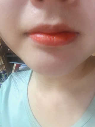 레드쿠키 브라우니 벨벳 립 틴트 — 5점을 준 리뷰어가 2020년 5월 올린 사용 사진