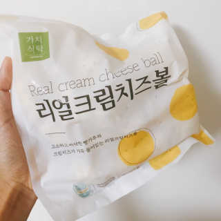 가치식탁 리얼치즈스틱, 리얼크림치즈볼 — 5점을 준 리뷰어가 2020년 8월 올린 사용 사진