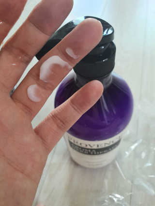 프로방스 바이올렛 퍼퓸 트리트먼트 1000ml 업그레이드 — 4점을 준 리뷰어가 2020년 8월 올린 사용 사진