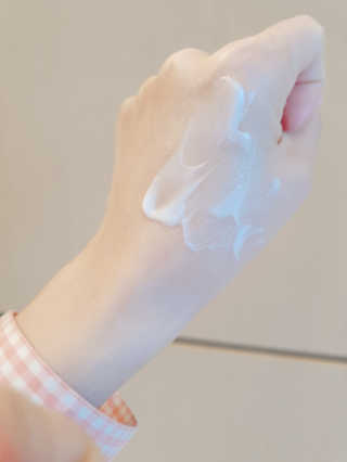 바르는콜라겐 하이온 제주바다보배 슬리핑마스크 100mL — 4점을 준 리뷰어가 2020년 5월 올린 사용 사진