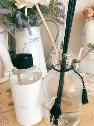 레나스 프리미엄 아로마 디퓨저 200ml  [1SET] — 4.5점을 준 리뷰어가 2020년 10월 올린 사용 사진