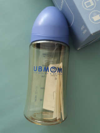 유비맘 PPSU 젖병 노꼭지_260ml_컬러 랜덤 발송 — 5점을 준 리뷰어가 2020년 8월 올린 사용 사진