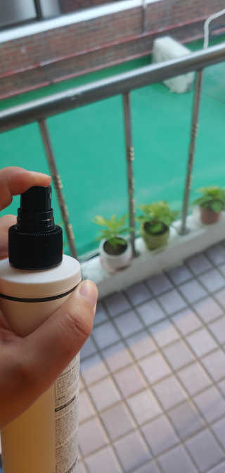 다슈코리아 다슈 포 맨 프리미엄 메가 홀드 슈퍼 스프레이 250ml — 3점을 준 리뷰어가 2020년 6월 올린 사용 사진