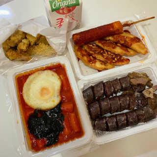 죠스떡볶이 [죠스푸드] 짜빠떡볶이+떡또그+범벅만두 신메뉴 3종 — 3.5점을 준 리뷰어가 2020년 4월 올린 사용 사진