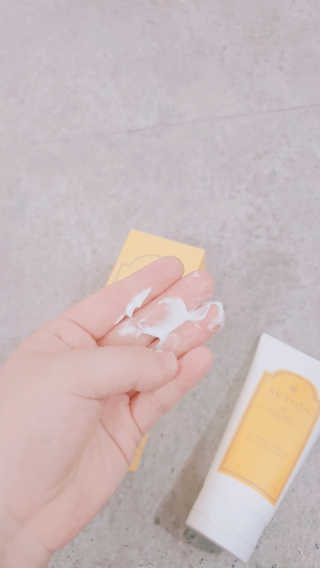 아르투아 ARTOIS 꽃밭에 누운듯 은은한 꽃향기, 아르투아 자르 바디로션 — 5점을 준 리뷰어가 2020년 7월 올린 사용 사진