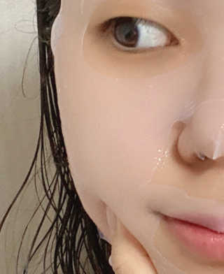 이너풀 하이 모이스처라이징 바이오셀룰로오스 마스크 — 3.5점을 준 리뷰어가 2020년 8월 올린 사용 사진