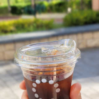 한국맥도날드 맥도날드 빨대가 필요없는 뚜껑이 — 5점을 준 리뷰어가 2020년 10월 올린 사용 사진