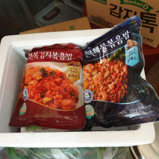바다는다웰빙이다 전복해물볶음밥/전복김치볶음밥 250g-4봉지 — 4점을 준 리뷰어가 2020년 8월 올린 사용 사진