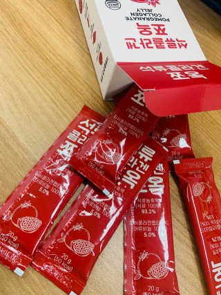 조은약초 석류콜라겐 석류즙 석류쪼옥 젤리 스틱 15포 x 20g — 5점을 준 리뷰어가 2020년 8월 올린 사용 사진