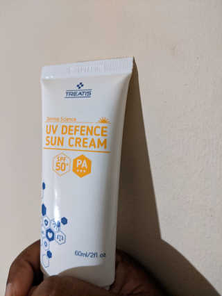 트리티스 US [TREATIS] UV Defence Sun Cream PA+++ / SPF50+ — 3점을 준 리뷰어가 2020년 11월 올린 사용 사진