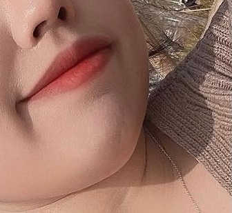 율라 플럼핑틴트 리뷰 사진