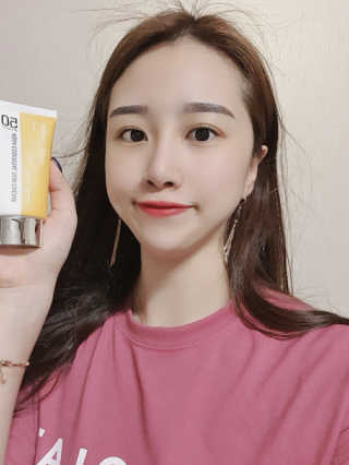 내추럴프렌드 아쿠아 에센셜 썬크림 — 5점을 준 리뷰어가 2020년 9월 올린 사용 사진