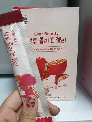 365더건강 에버뷰티 석류콜라겐 젤리 — 5점을 준 리뷰어가 2020년 8월 올린 사용 사진