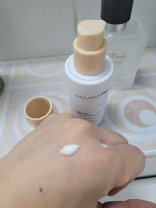 어글리프루프 세럼 스탑디어글리 딥 컨템플레이션 30ml — 5점을 준 리뷰어가 2020년 12월 올린 사용 사진