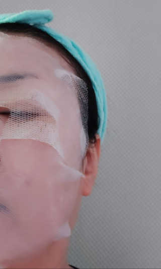 이너풀 하이 모이스처라이징 바이오셀룰로오스 마스크 — 5점을 준 리뷰어가 2020년 9월 올린 사용 사진