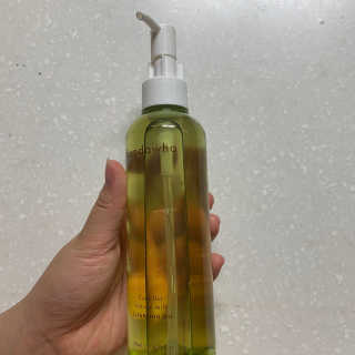 스킨큐어 산다화 순한 클렌징 동백 오일 200ml — 3.5점을 준 리뷰어가 2020년 5월 올린 사용 사진
