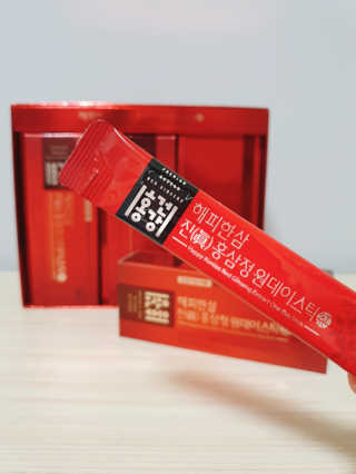 홍건강 해피한삼 진 홍삼정 원데이스틱 10g x 30포 — 5점을 준 리뷰어가 2020년 5월 올린 사용 사진