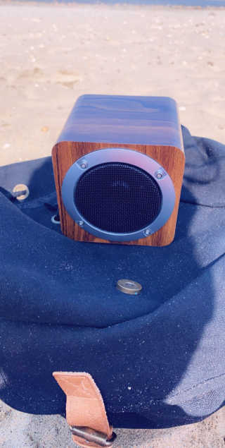 SEVIZ MINI10W 레트로 블루투스 스피커 — 5점을 준 리뷰어가 2020년 8월 올린 사용 사진