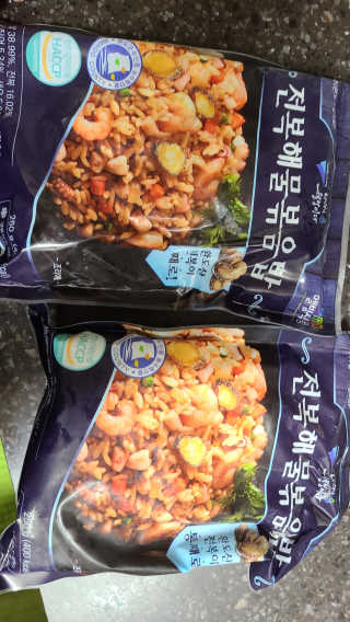 바다는다웰빙이다 전복해물볶음밥/전복김치볶음밥 250g-4봉지 — 5점을 준 리뷰어가 2020년 10월 올린 사용 사진