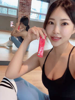 이너뷰티템, 니몸내몸 ABC 콜라겐 젤리스틱 14포 — 5점을 준 리뷰어가 2020년 11월 올린 사용 사진
