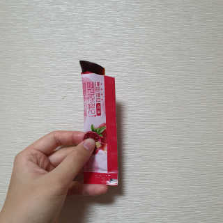 헬스업_쁘띠쁘띠석류콜라겐젤리_20g x 14포 — 5점을 준 리뷰어가 2020년 7월 올린 사용 사진