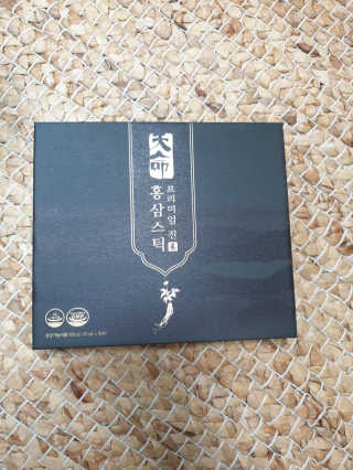 헬스업_천명진프리미엄홍삼스틱_10ml x 30포 — 4점을 준 리뷰어가 2020년 10월 올린 사용 사진