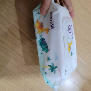 오브맘 밤 프리미엄 엠보싱 물티슈 70매 10개입 — 5점을 준 리뷰어가 2020년 12월 올린 사용 사진