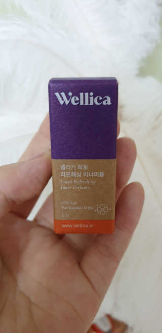 웰리카_V CARE 웰리카 락토 리프레싱 이너퍼퓸 — 3.5점을 준 리뷰어가 2020년 10월 올린 사용 사진